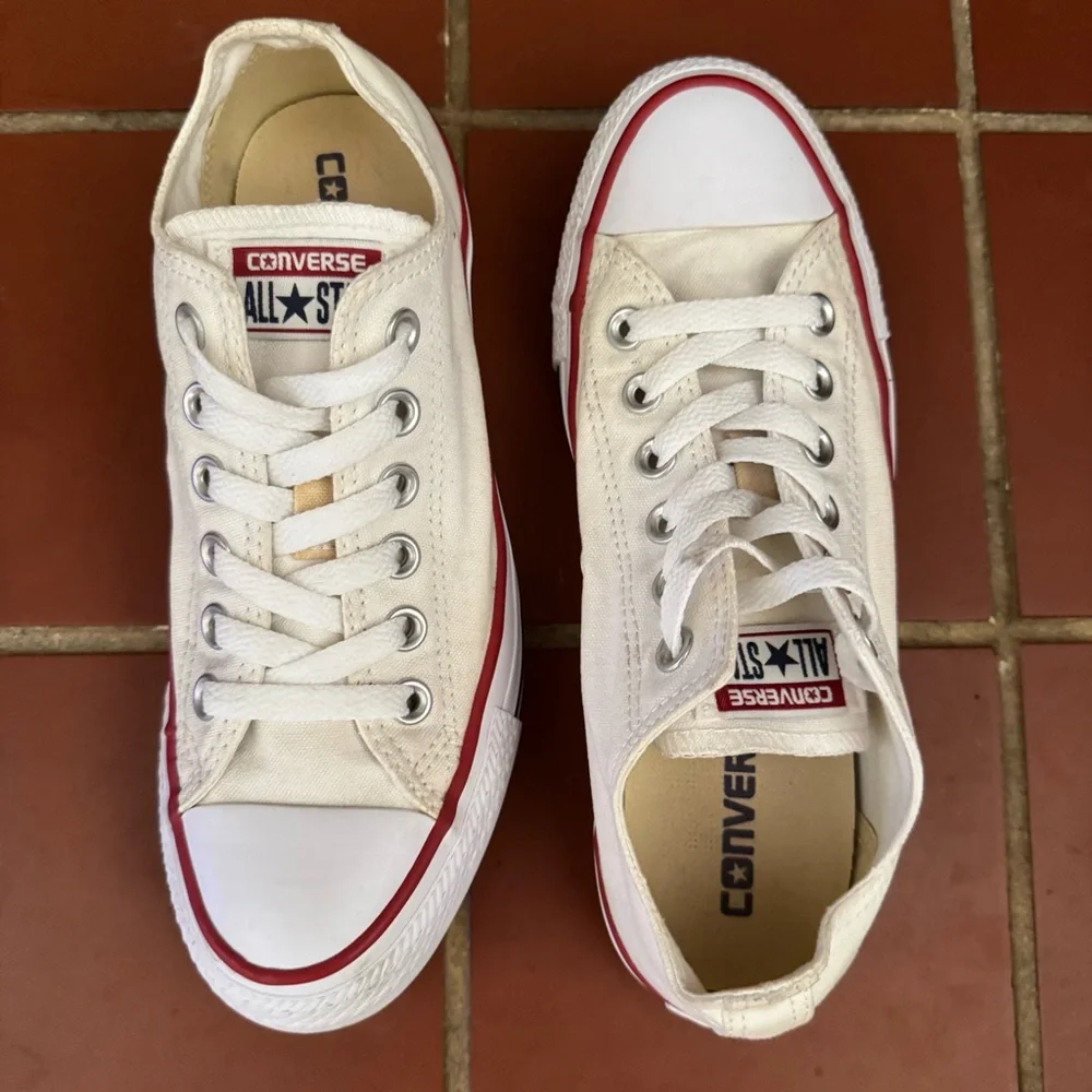 Converse White Chuck Taylor All Star Low Men 4.5 Women 6.5 Classic Clean Unisex